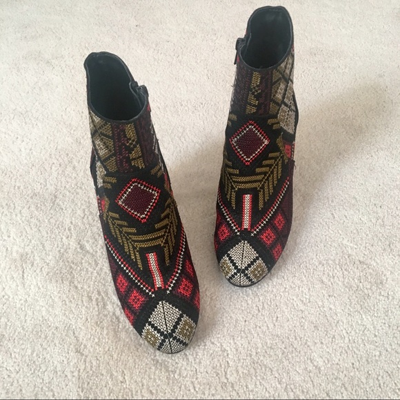 Embroidered Booties - Picture 3 of 4